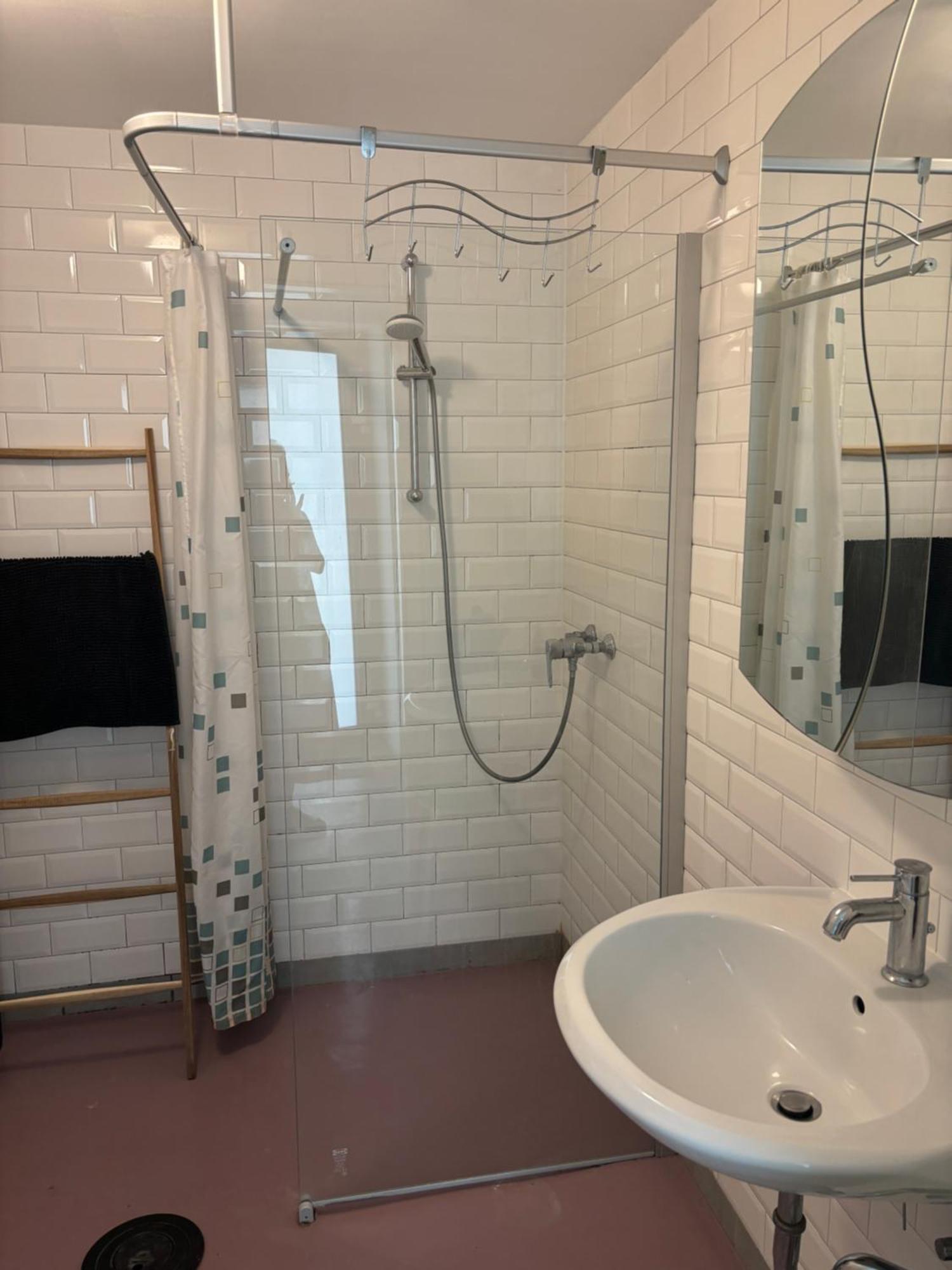 Zentrale Ruhige Ferienwohnung In Berlino Esterno foto
